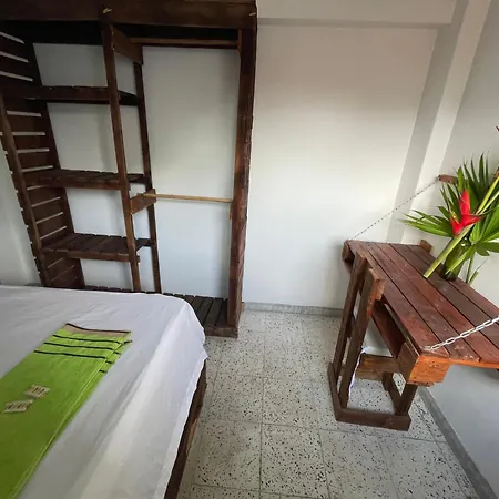 Hostal Chontaduro Casa Colonial En Pleno Centro Historico De Cali- Se Alquila La Casa Entera Para 12 O 13 Personas O Por Habitaciones Exterior photo