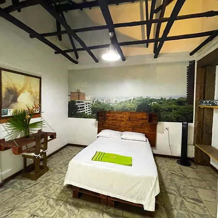 Hostal Chontaduro Casa Colonial En Pleno Centro Historico De Cali- Se Alquila La Casa Entera Para 12 O 13 Personas O Por Habitaciones Exterior photo