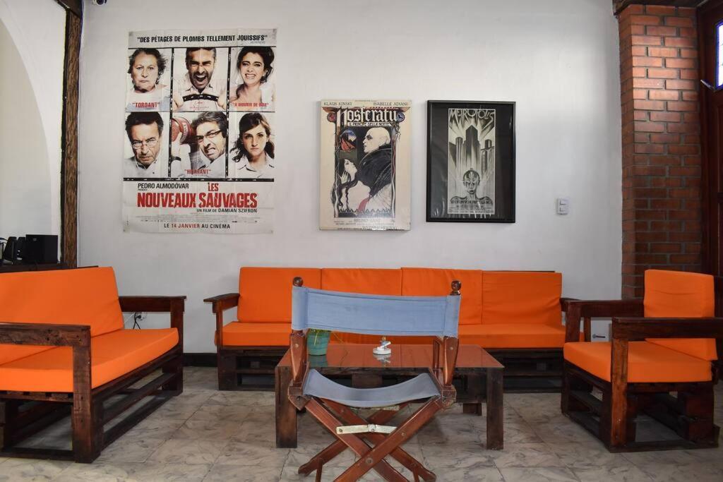 Chontaduro Casa Colonial En Pleno Centro Historico De Cali- Se Alquila La Casa Entera 12 O 13 Personas O Por *