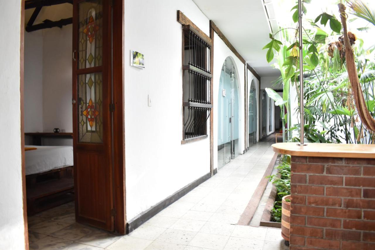 Chontaduro Casa Colonial En Pleno Centro Historico De Cali- Se Alquila La Casa Entera 12 O 13 Personas O Por