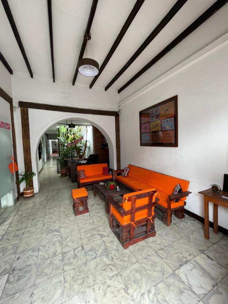 Chontaduro Casa Colonial En Pleno Centro Historico De Cali- Se Alquila La Casa Entera 12 O 13 Personas O Por Cali