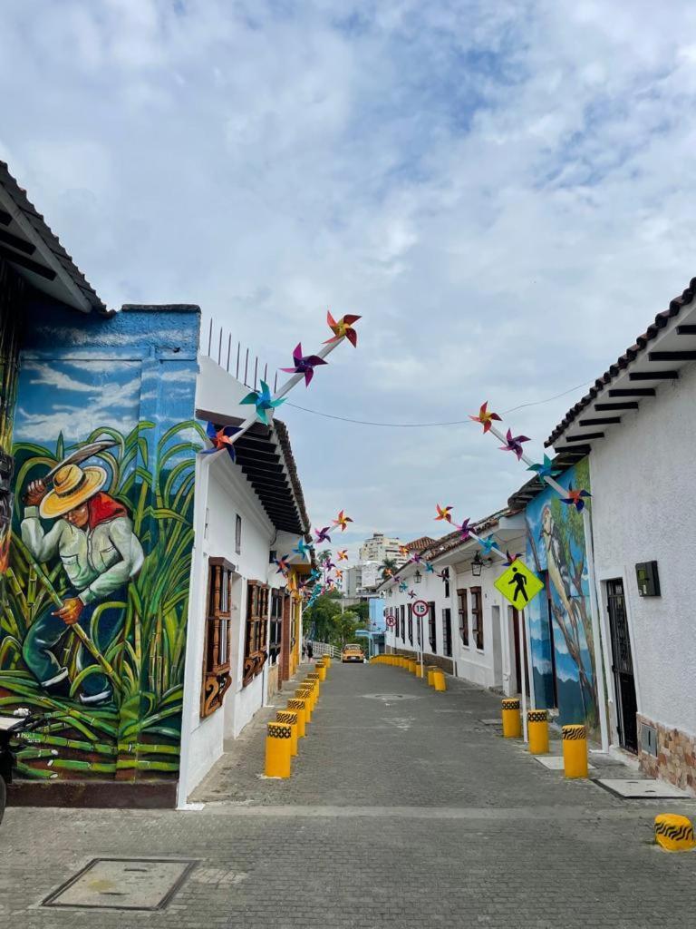 Chontaduro Casa Colonial En Pleno Centro Historico De Cali- Se Alquila La Casa Entera 12 O 13 Personas O Por Privatunterkunft *