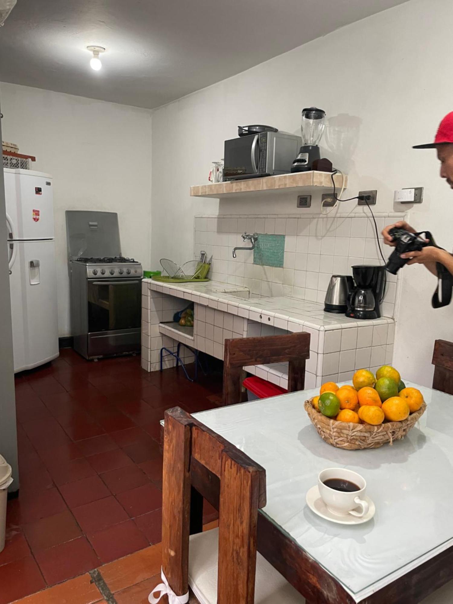 Privatunterkunft Chontaduro Casa Colonial En Pleno Centro Historico De Cali- Se Alquila La Casa Entera 12 O 13 Personas O Por