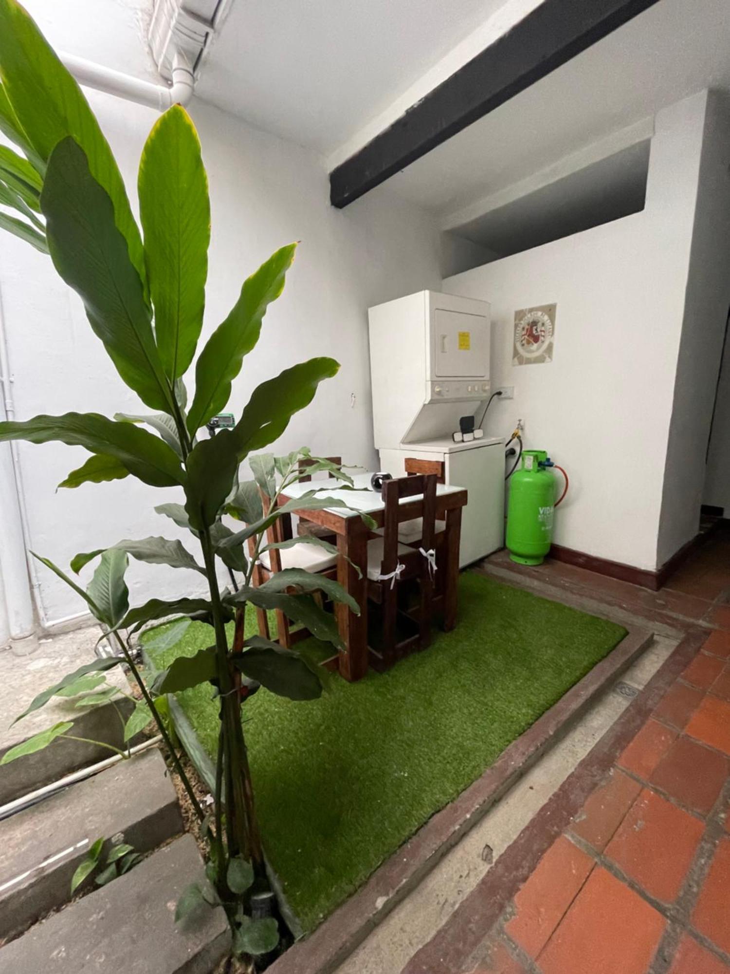 Chontaduro Casa Colonial En Pleno Centro Historico De Cali- Se Alquila La Casa Entera 12 O 13 Personas O Por Privatunterkunft